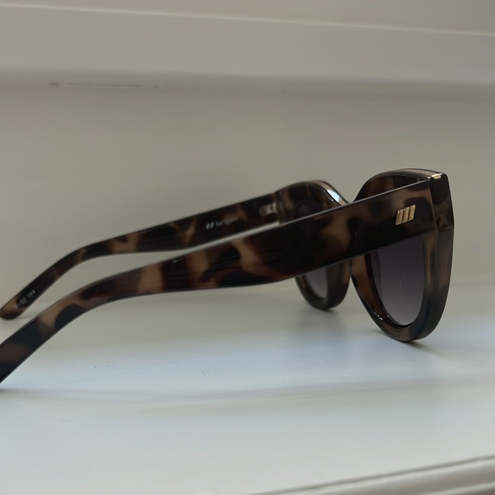 Le Specs Air Heart Sunglasses - Picture 3 of 7
